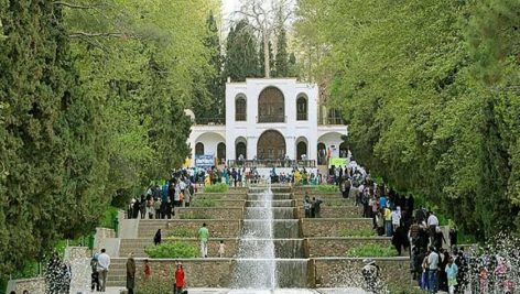 بررسی باغ شازده در ماهان کرمان
